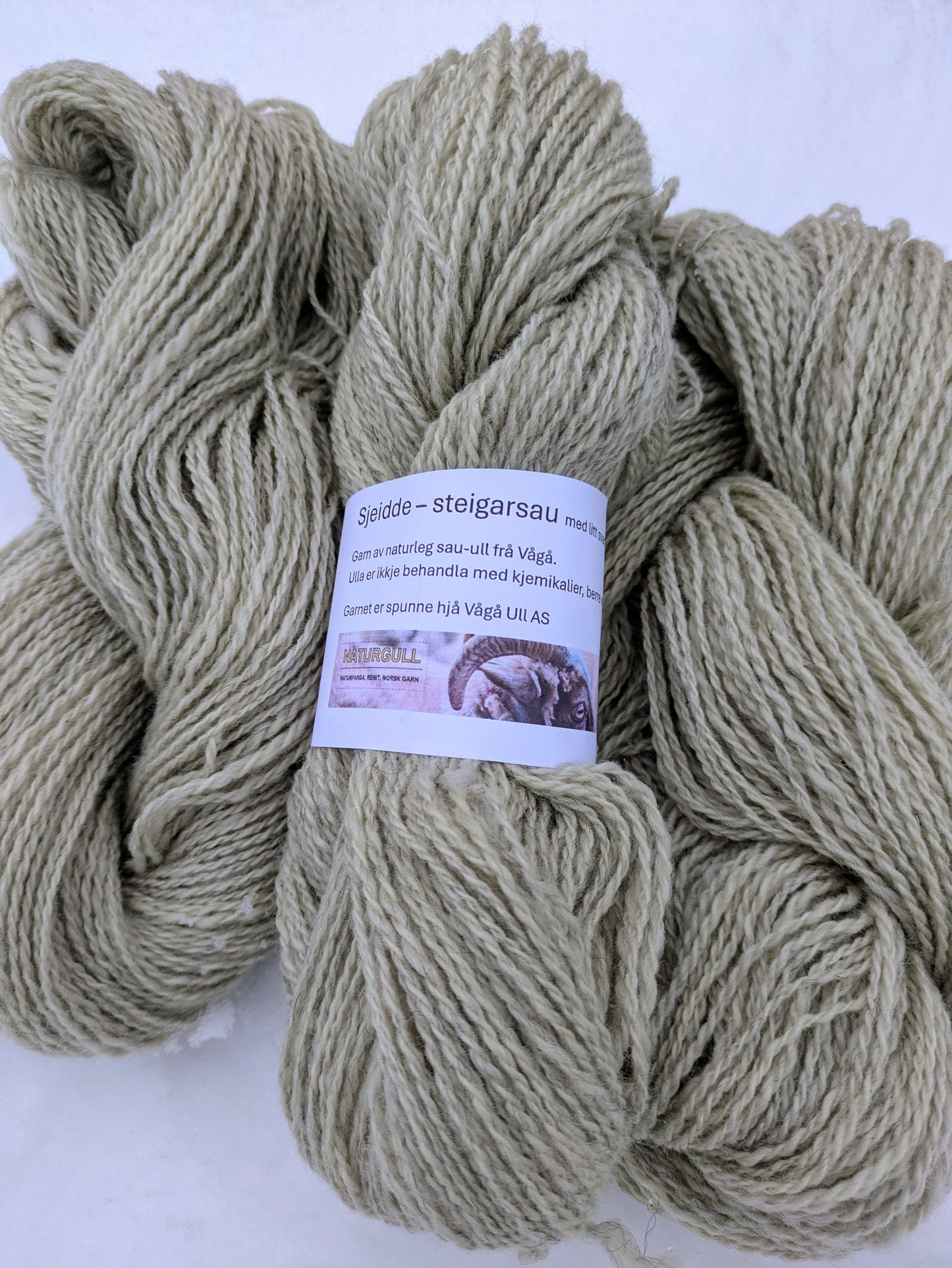 Naturgull "Sjeiddegarn" av Steigarull