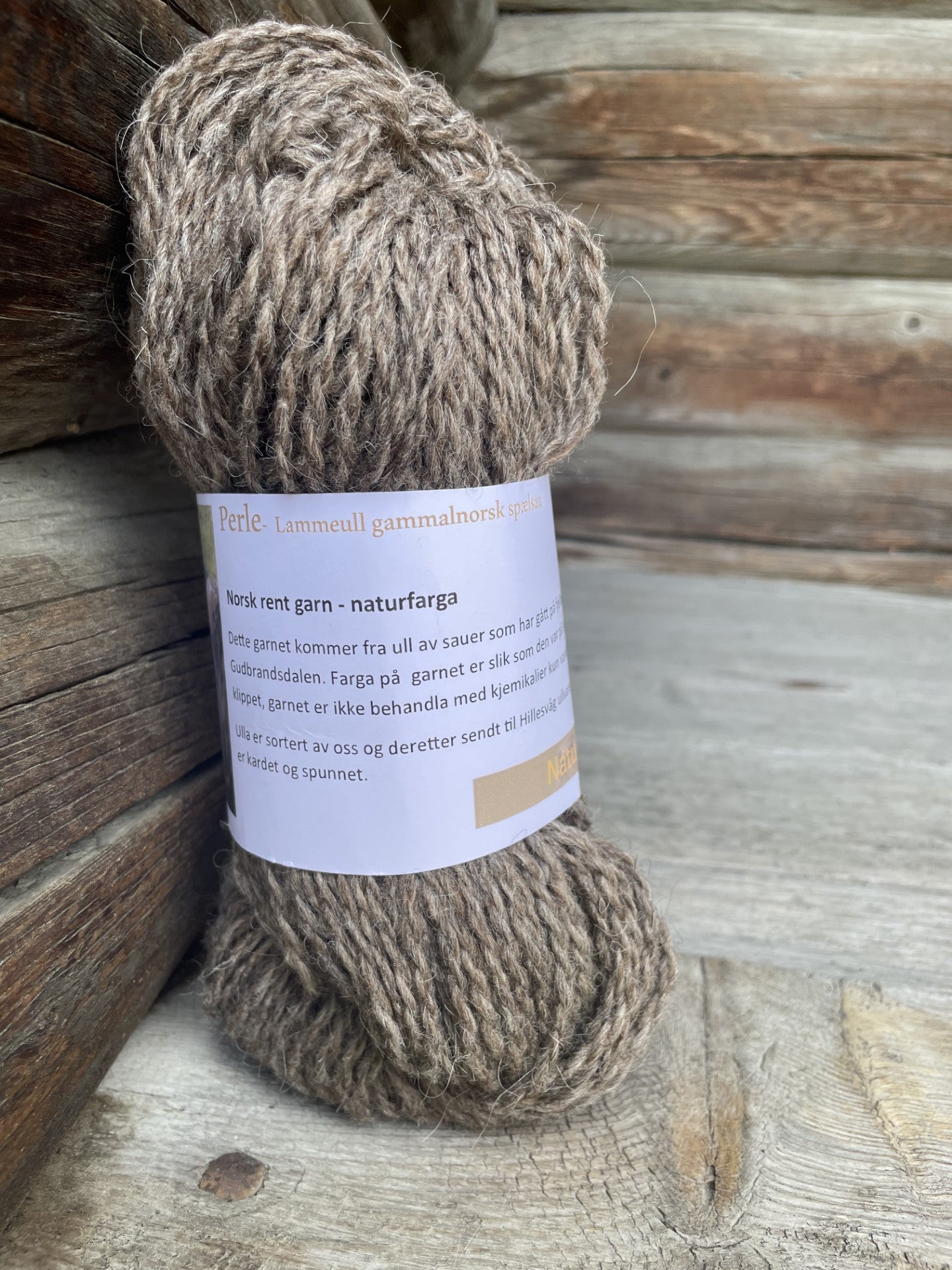 Perle-lamme ullgarn fra gammalnorsk spælsau