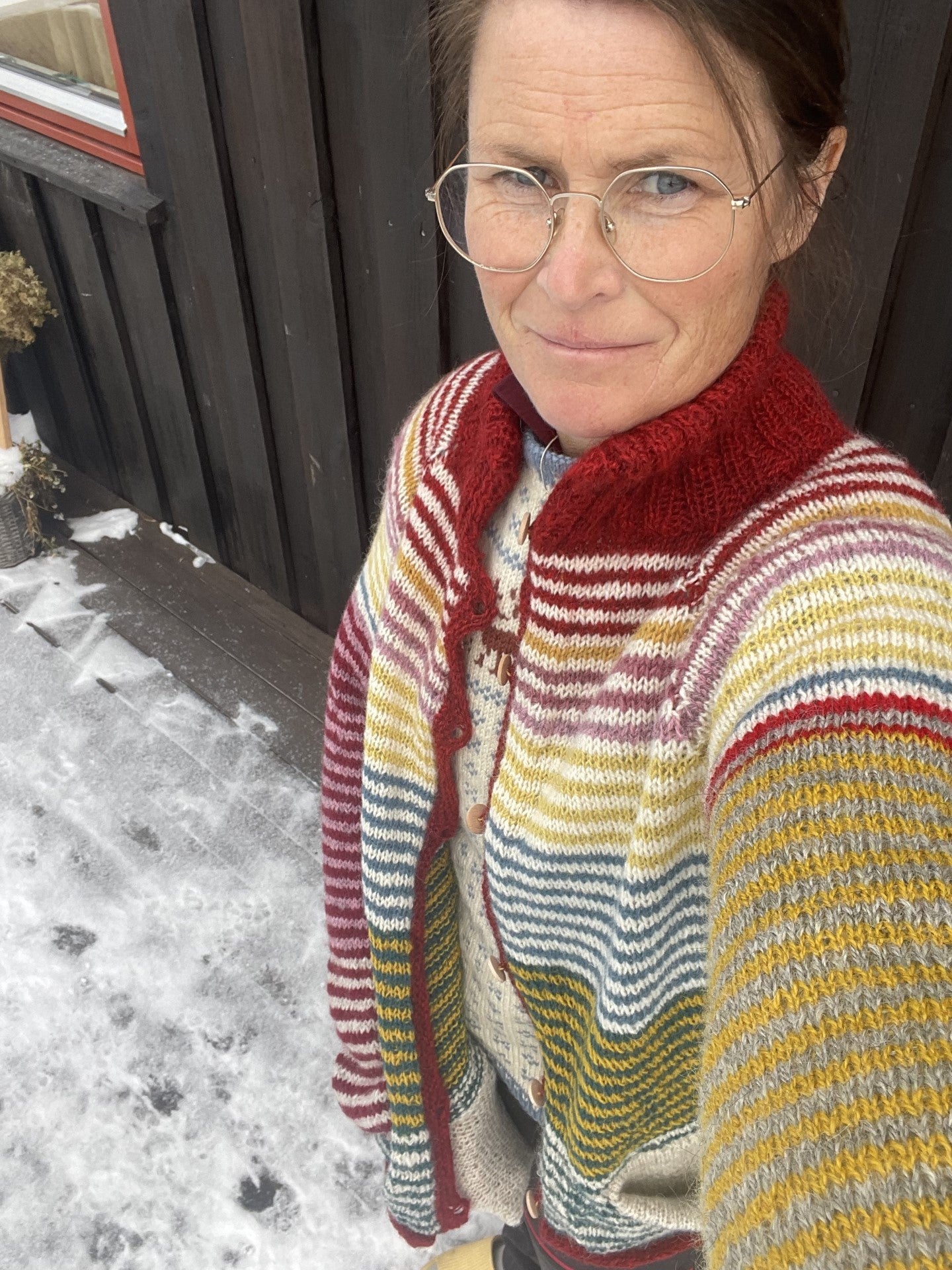 Strikkeoppskrift på restegarn jakka