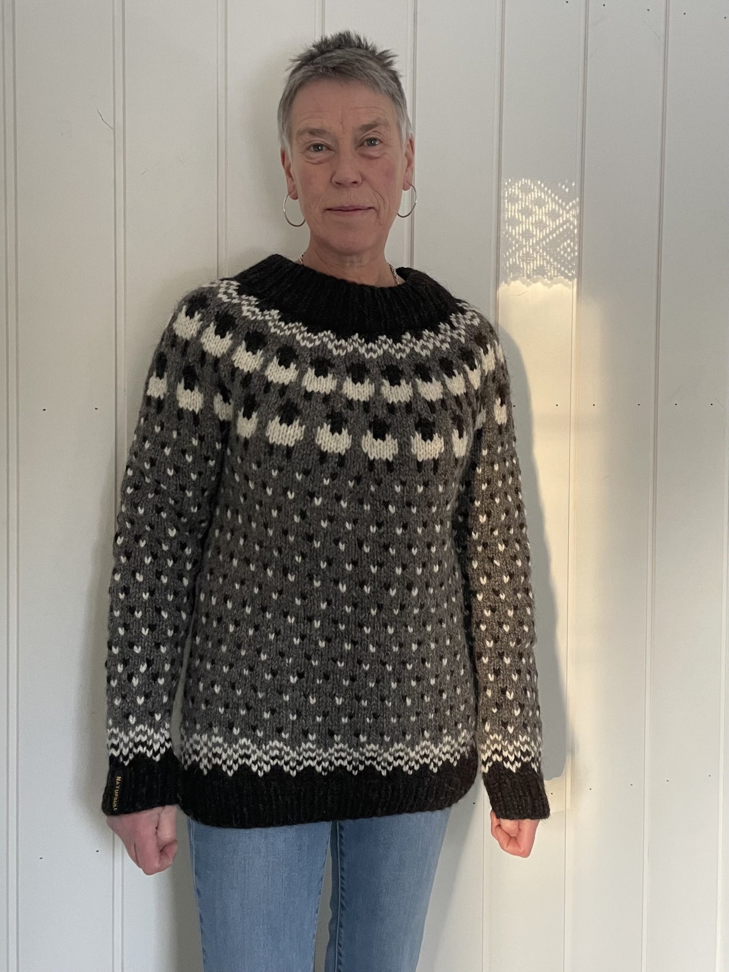 Ferdig strikka Siri-genser