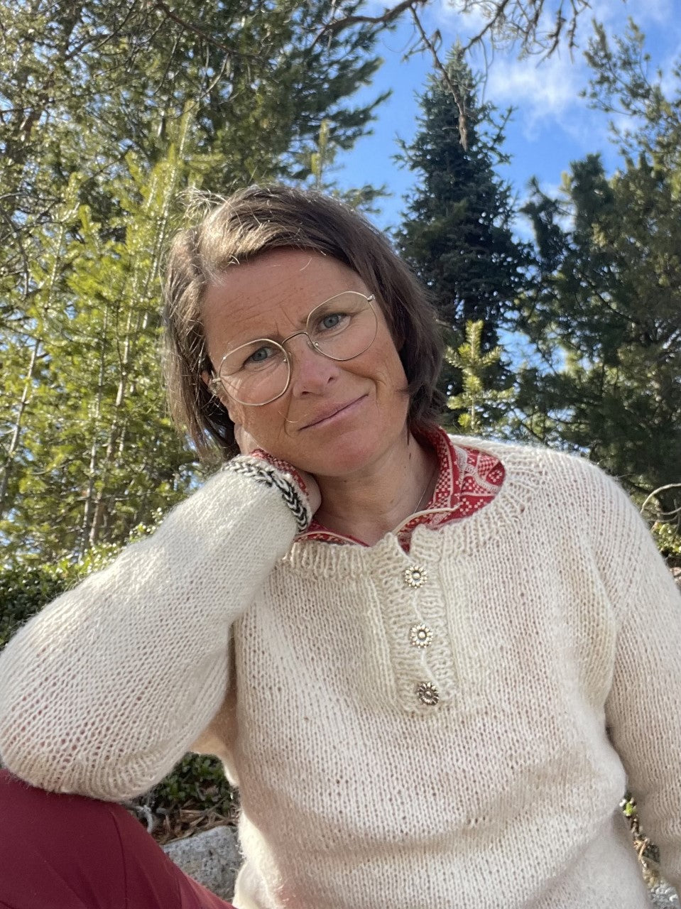 Ulltrøye-ferdigstrikka